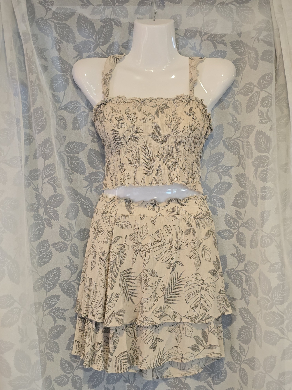 Paper Crane Beige Leaf Print Tiered Mini Skirt Set